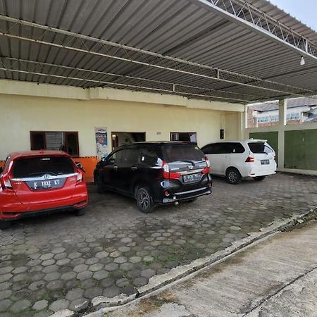 Hotel Metro Kudus Tanggulangin Ngoại thất bức ảnh