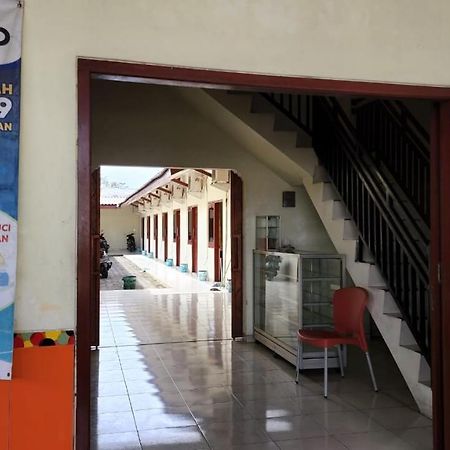 Hotel Metro Kudus Tanggulangin Ngoại thất bức ảnh